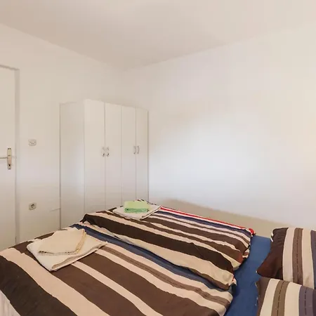 4 Bedroom Cozy In